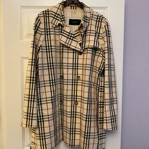 Burberry short trench coat